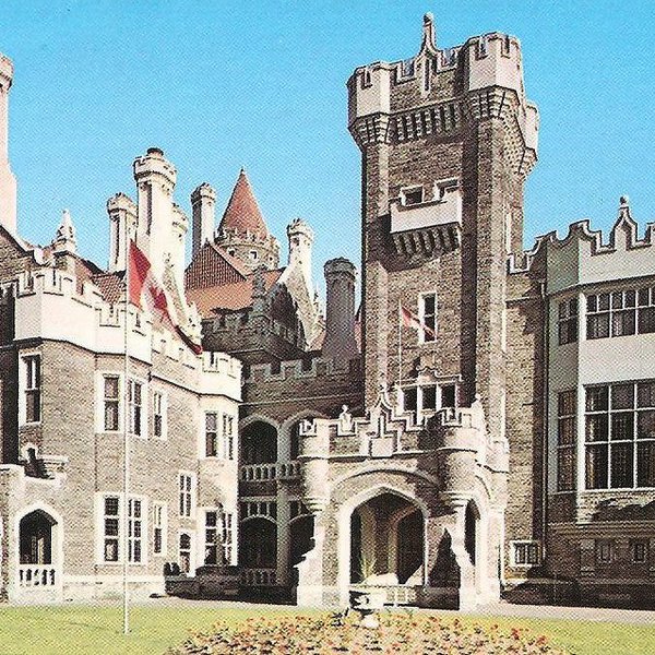 Casa_Loma_1.jpg