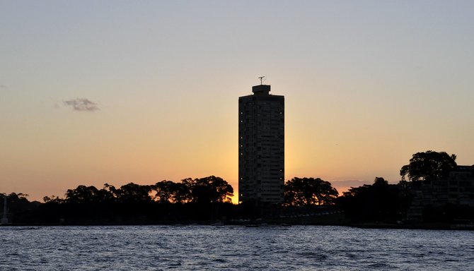 Blues Point Tower