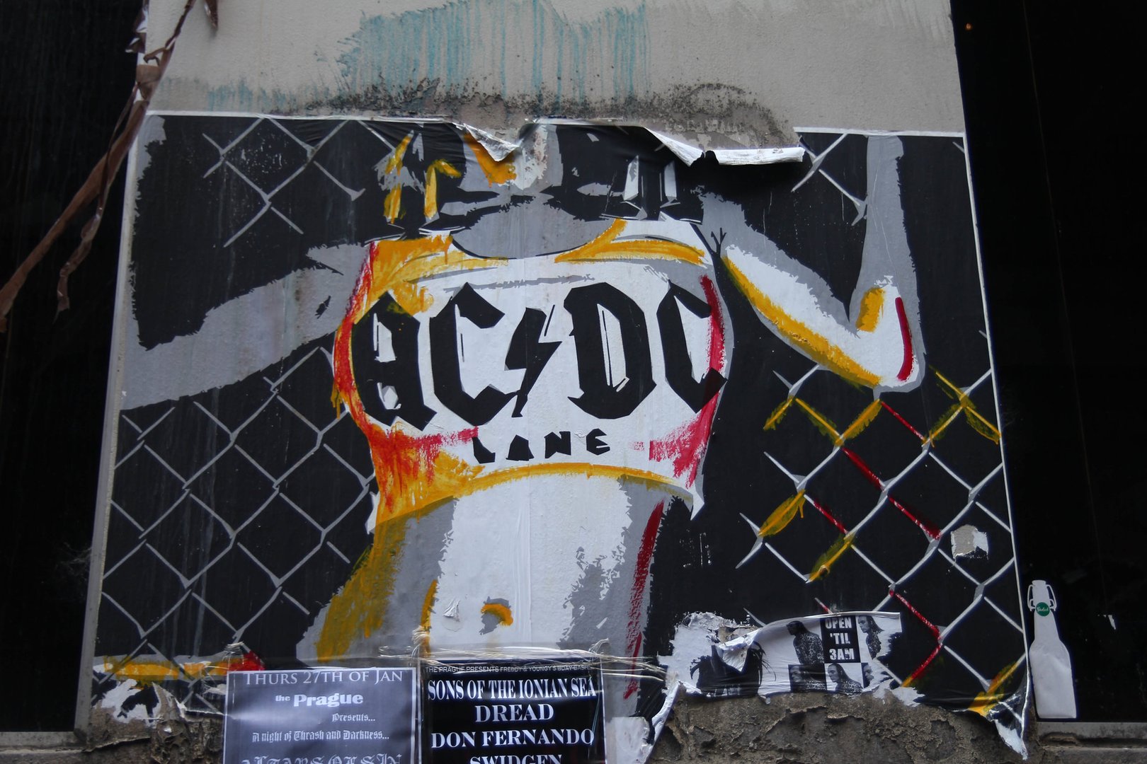 ACDC Lane - Melbourne, Australia | CityDays