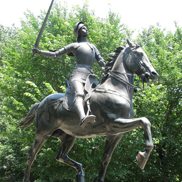 Joan_Of_Arc_Statue_2.jpg