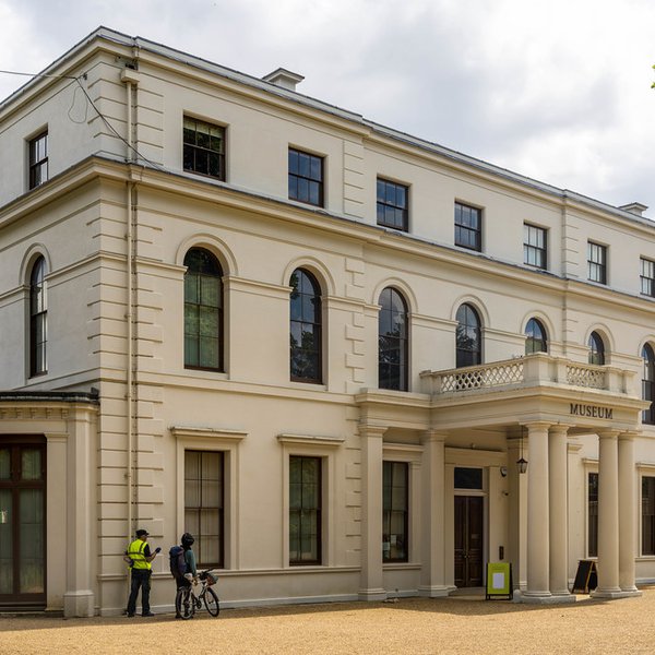 Gunnersbury Park.jpg