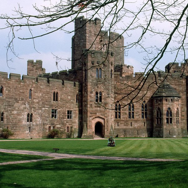 Peckforton_Castle_3.jpg