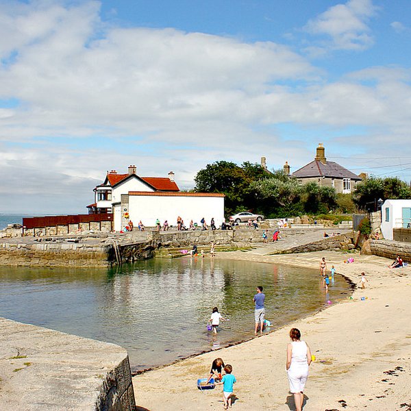 Sandycove_beach_2.jpg