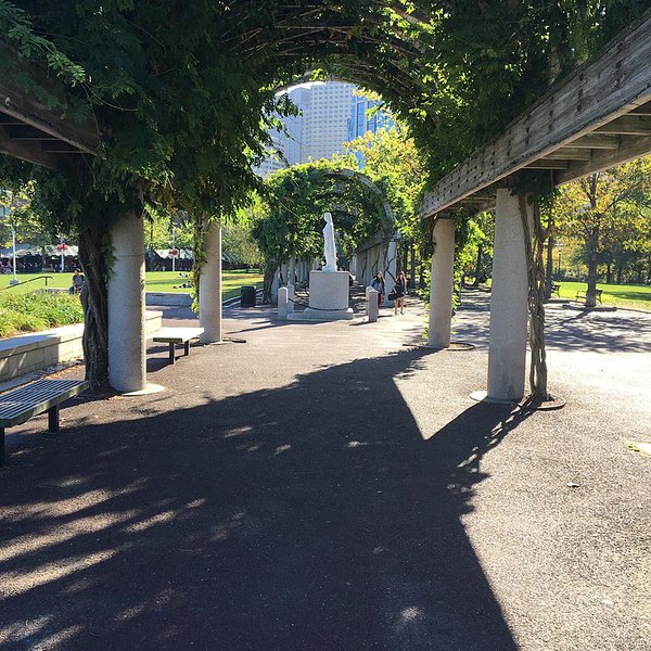Christopher_Columbus_Waterfront_Park.jpg